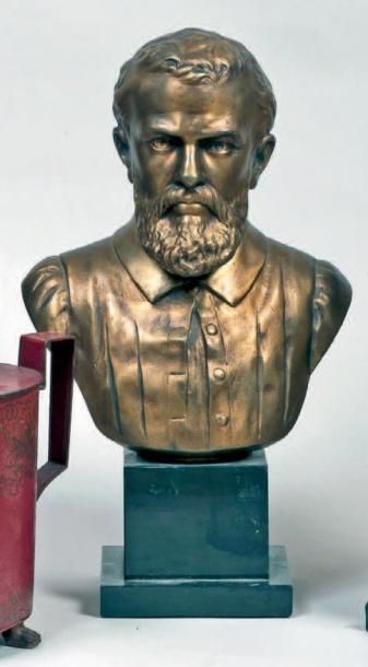 Jean BULiO (1827-1911) Buste d'homme en bronze à patine dorée, signé. Socle en marbre...