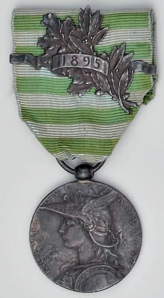 France Médaille commémorative de la 2e expédition de Madagascar, par Roty, en argent,...