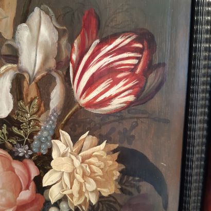 Ambrosius BOOSCHAERT le jeune (Arnemuiden 1609 - Utrecht 1645) Bouquet de tulipes,...