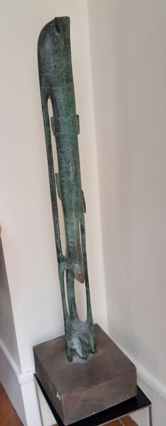 Ecole Moderne Abstract sculpture.
Patinated cast iron.
Height : 87 cm