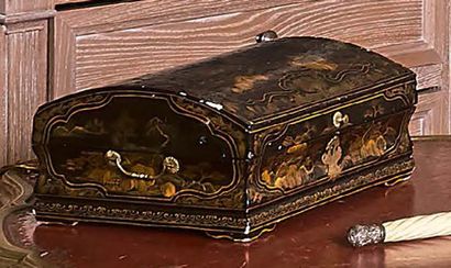null Toilet box called "wig box" with black lacquered and gilded Chinese decoration.
Bronze...
