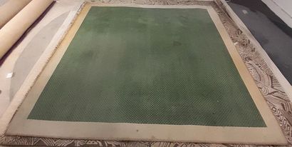 TRAVAIL MODERNE Tapis en laine 

270 x 270 cm 

(Taches)