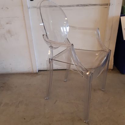PHILIPPE STARCK (né en 1949) Suite de neuf fauteuils et une chaise modèle « Ghost...