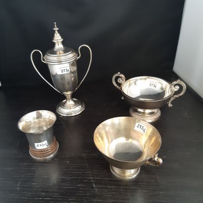 null Lot of three cups of competition in silver 925 thousandths.
Goldsmiths: Tétard...