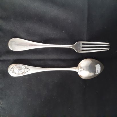 null Six silver cutlery 950 thousandths, model baguette with decoration of oval medallion...