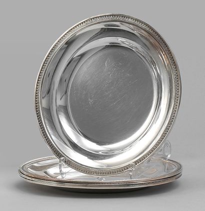 null Suite of four small plates in plain silver 950 thousandth underlined by a moulding...