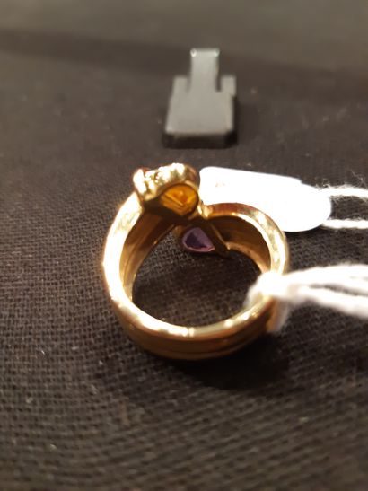 null Ring in yellow gold 750 thousandths "you and me" decorated at the ends of an...