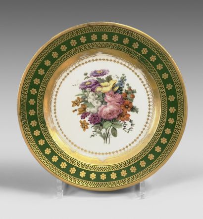 SÈVRES Assiette en porcelaine dure provenant du service de l'Impératrice Joséphine,...