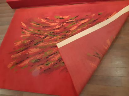 René FUMERON Tapis en laine rouge à décor abstrait.
Hauteur: 243 cm
Largeur: 168...