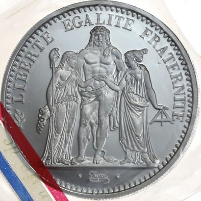 null CINQUIEME REPUBLIQUE 10 francs type Hercules. Platinum piéfort. 1973. 102,5...