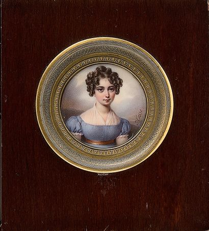 Henri-Joseph Hesse Miniature ronde sur ivoire, jeune fille vêtue d'une robe bleue,...