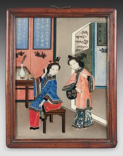 CHINE, Canton - Fin du XIXe siècle Peinture fixée-sous-verre, deux jeunes femmes...