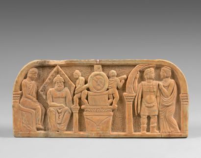 null Marble bas-relief in the antique style, decorated with characters. Height :...