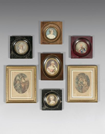 null Cinq miniatures : Portraits. Encadrements en bois. Dans le goût du XVIIIe s...