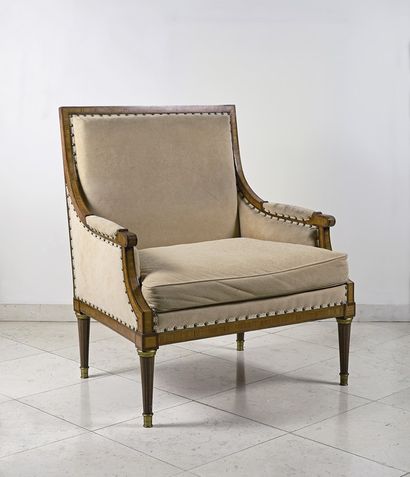 null Marquise with flat back in amaranth and rosewood veneer. Armrests with cuffs....