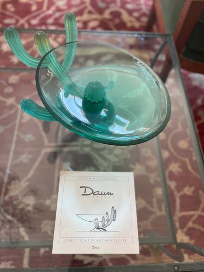 null Hilton Mc Connico (1943-2018) Arizona bowl in green tinted crystal for Daum...