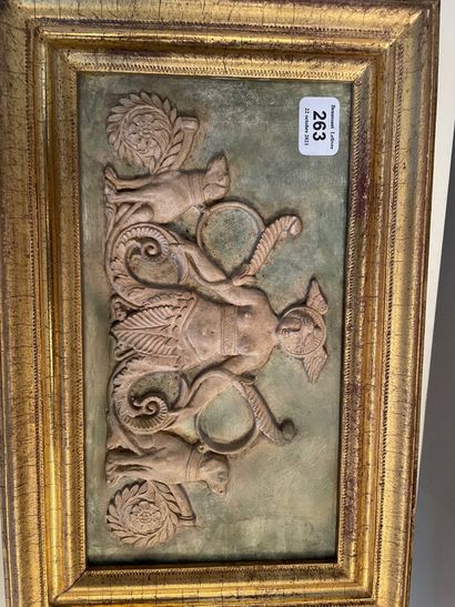 null Plate decorated with an allegorical figure surrounded by two dogs. Gilded wood...