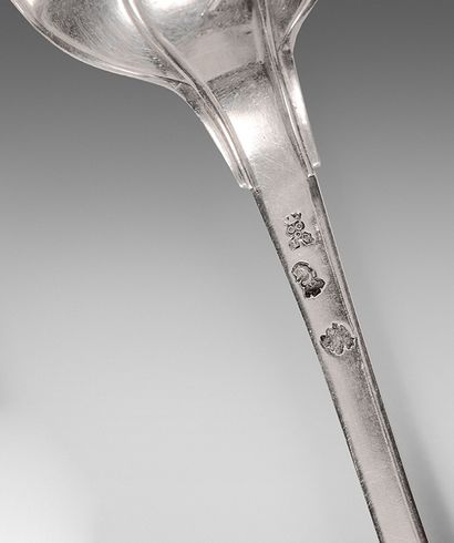 null Silver stew spoon, single flat with hemmed edge, spatula engraved JR.
Chalon-sur-Saône,...