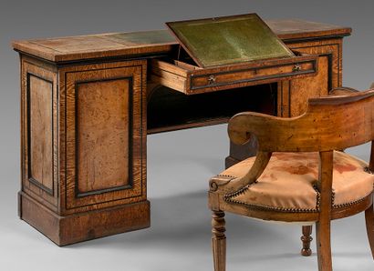 null Flat desk with two leaves and a central drawer.
Victorian period. (Discoloration,...