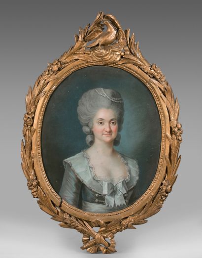 École FRANÇAISE du XVIIIe siècle Portrait de femme à la robe grise
Pastel à vue ovale....