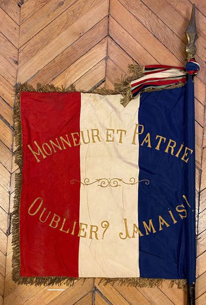 null 1870-1871
Two flags of the Society of Veterans of the Army and Sea of the 15th...