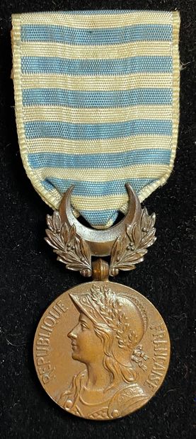 null Médaille du Levant, frappe anglaise de la maison Gaunt en bronze à patine chocolat,...