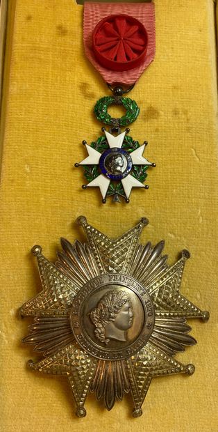 null France - Ordre de la Légion d'honneur, ensemble de grand officier comprenant...