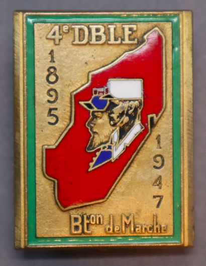 null Légion étrangère - 4e régiment étranger d'infanterie, 3 insignes : bataillon...