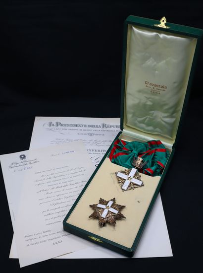 null Italie - Ordre du Mérite de la République, ensemble de grand-croix comprenant...