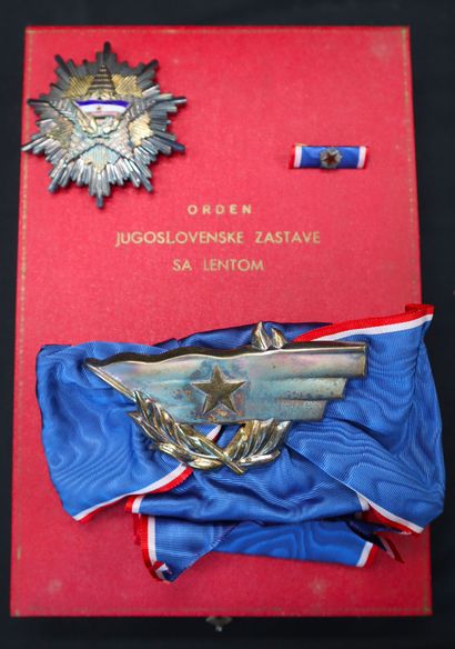 null Yougoslavie - Ordre du drapeau yougoslave, ensemble de grand-croix comprenant...