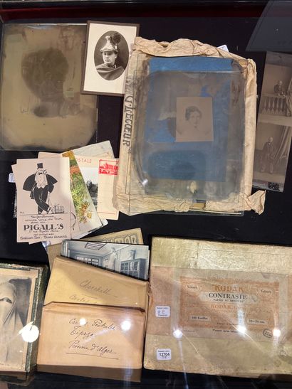  Photographic plates in a box (accidents)....
