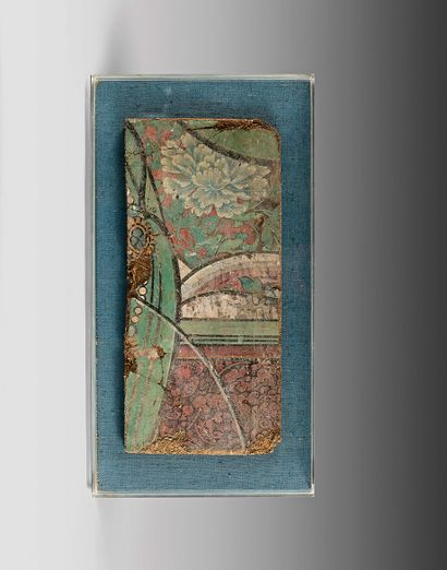 CHINE - Epoque MING (1368-1644) Fragment de peinture murale, polychrome montrant...