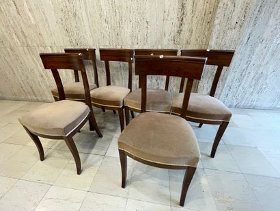 null Six chaises en acajou, dossier à bandeau, XIXe siècle. 

86x45cm