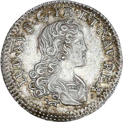 null LOUIS XV (1715-1774)
Lot de 14 monnaies divisionnaires variées en argent : demi...