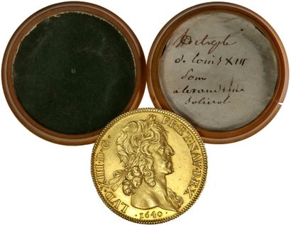null 
LOUIS XIII (1610-1643)

Huit Louis d'or à la tête laurée. Œuvre de Jean Warin,...