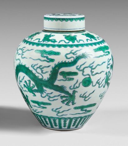 null 




CHINE - Époque Qianlong (1736-1795) et CHINE - Époque Jianqing (1796-1820)


Deux...