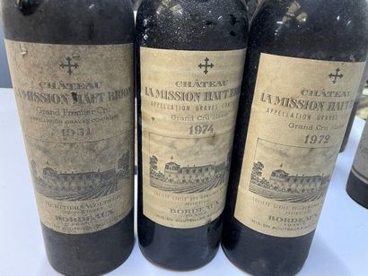 null Dix bouteilles et un magnum GERVREY-CHAMBERTIN 1988, dont trois bouteilles châteaux...