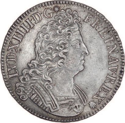 null LOUIS XIV (1643-1715)
Écu aux insignes. 1702. Paris. Flan neuf.
D. 1533.
Presque...