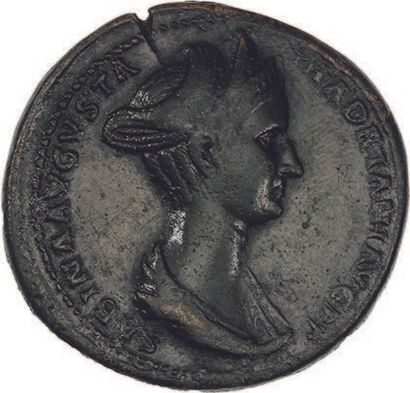  SABINE, épouse d'Hadrien (†136) Sesterce. Rome (128). Son buste diadémé à droite....