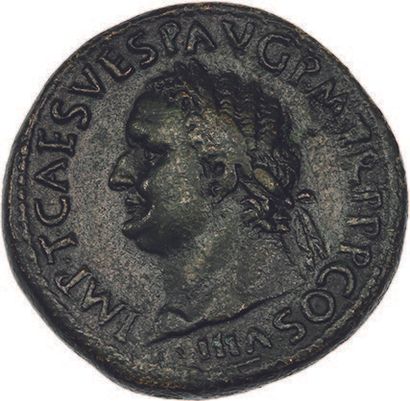  TITUS (79-81) Sesterce. Rome (80). Sa tête laurée à gauche. R/ Victoire marchant...