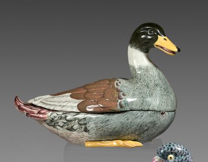 STRASBOURG 
Terrine covered in the shape of a duck, with polychrome decoration in...