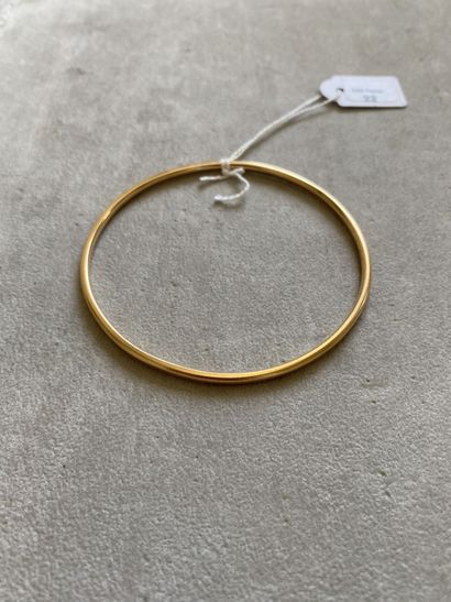 null Bracelet in yellow gold 750 thousandths.

Weight : 19,2 g