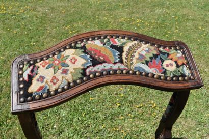 null Pair of CHAIRS forming a GOD'S PRAYER in carved and patinated wood, armrests...