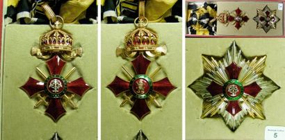 Bulgarie Ordre du Mérite Militaire, fondé en 1900, ensemble complet de 1re classe...