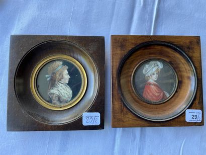 null ** École du XIXème siècle

Portraits de femmes de profil

Deux miniatures