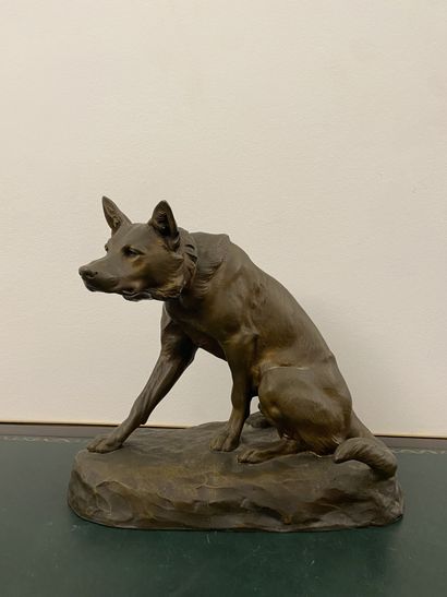 null Louis RICHE (1877-1949)

"Chien loup"

Épreuve en bronze à patiné brun mordoré,...