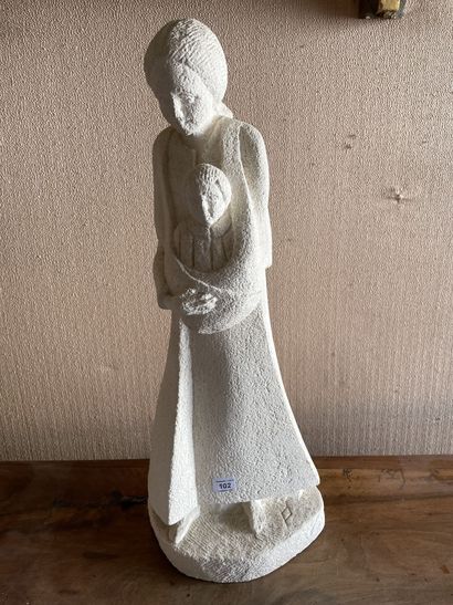 null ** Maternité, sculpture en pierre blanche, porte une signature à la base François...