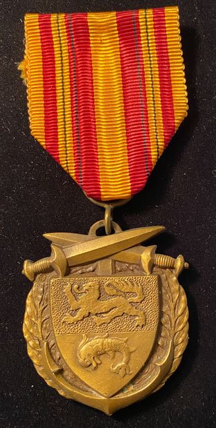 null Médaille commémorative de Dunkerque, 1940, second modèle non signé en bronze...
