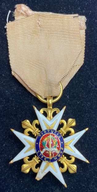 null Ordre de Saint-Louis - Régence, croix de chevalier en or et émail, les pointes...