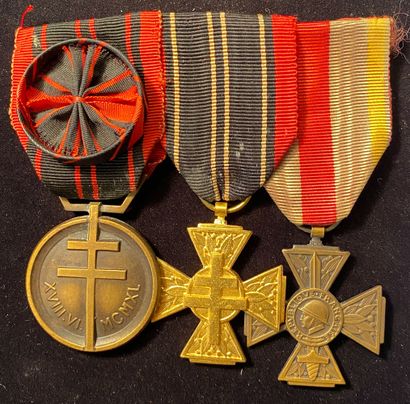 null Souvenir d'un Résistant, portée de trois décorations : une médaille de la Résistance...